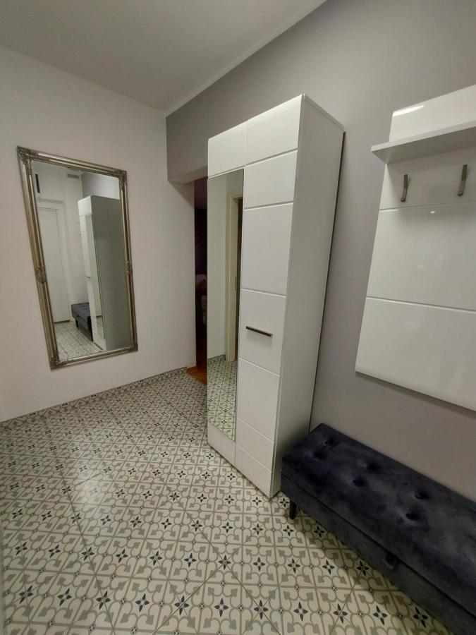 Apartamento Apartman Jelena Sremska Mitrovica Exterior foto