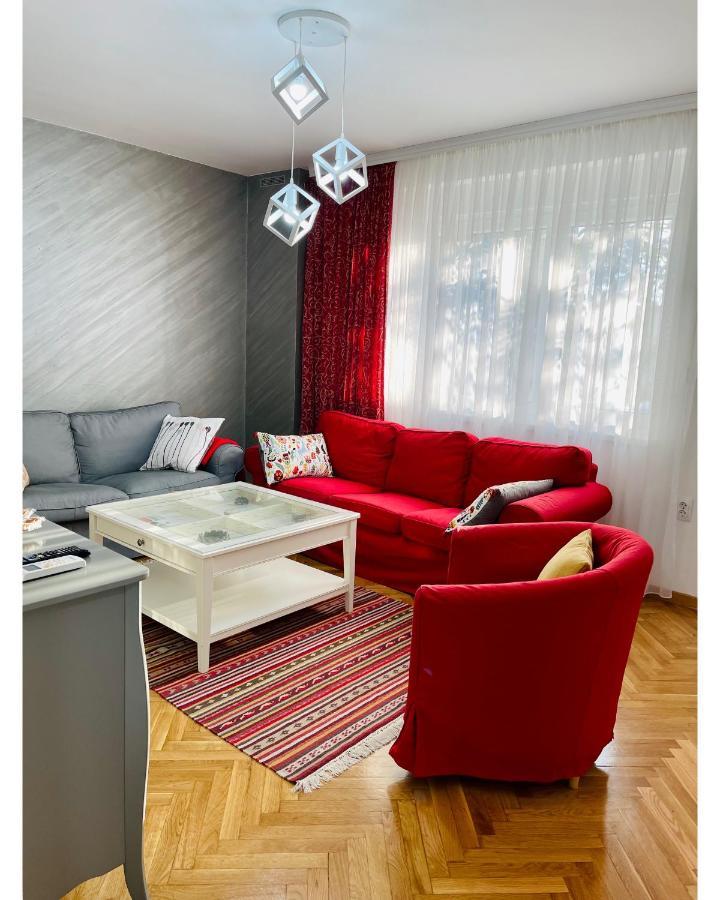 Apartamento Apartman Jelena Sremska Mitrovica Exterior foto